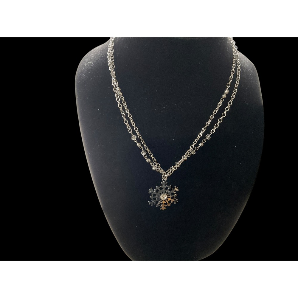 Charming Charlie Silver Snowflake Pendant Necklace Double‎ Chain